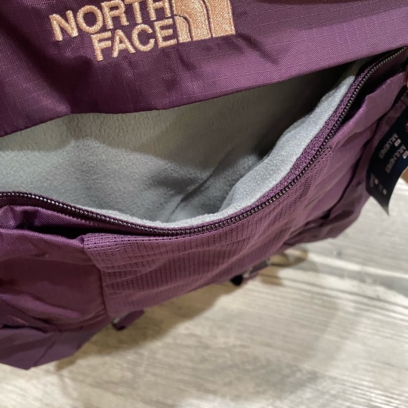 The North Face Recon Backpack Blackberry Rose Gold - Picture 4 of 10